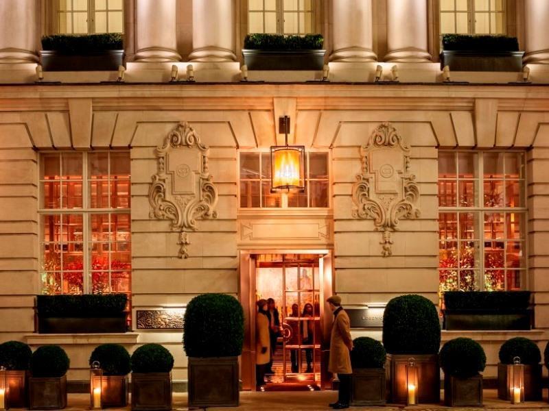 찬서리 코트 호텔, 런던 외부 사진 Entrance to the hotel